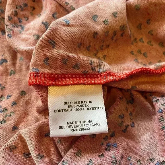 MODCLOTH ROMANTIC BELL SLEEVE HEART RED TOP M - Picture 6 of 8